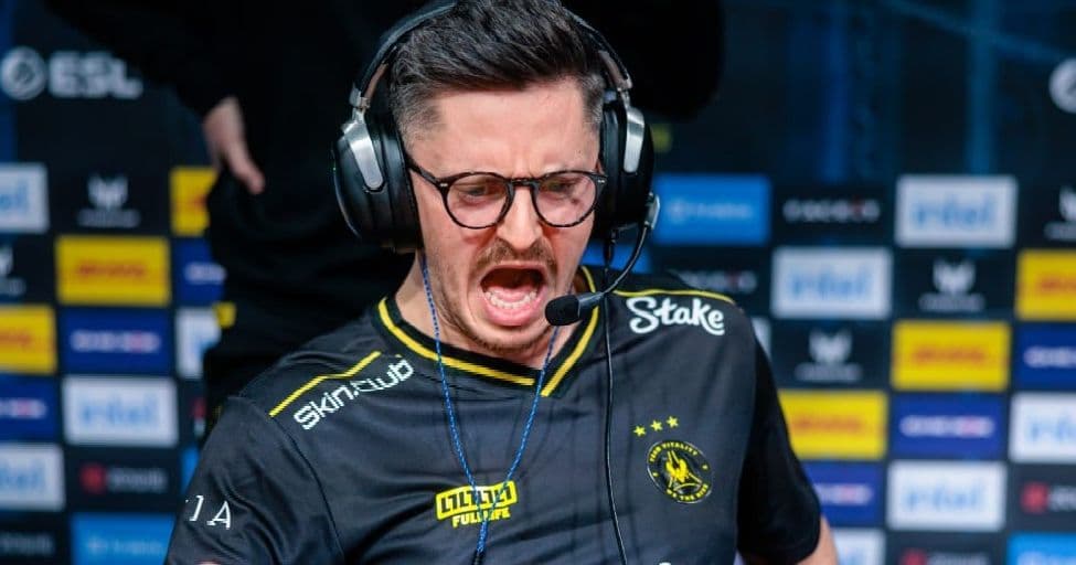 ApEX: Ropz не donk и не m0NESY. Он пока не достиг такого уровня, но он прямо позади них