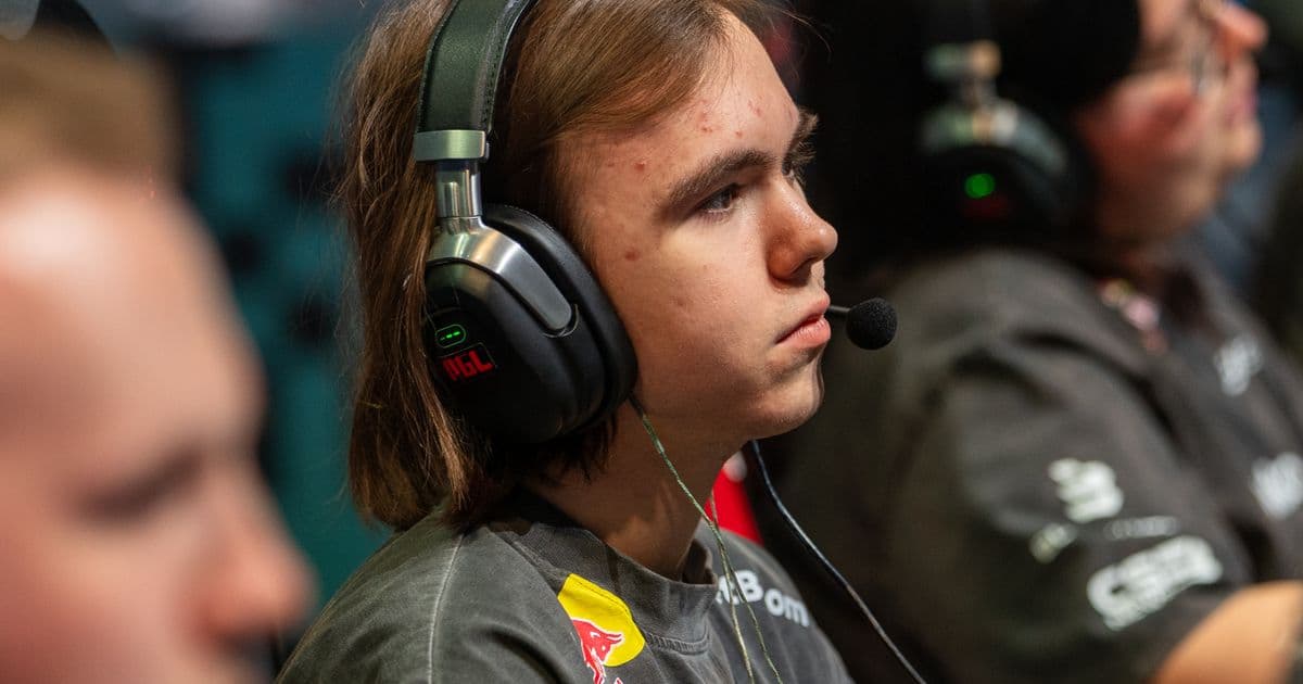 Donk заявил, что Team Spirit имеет шансы обыграть Team Vitality