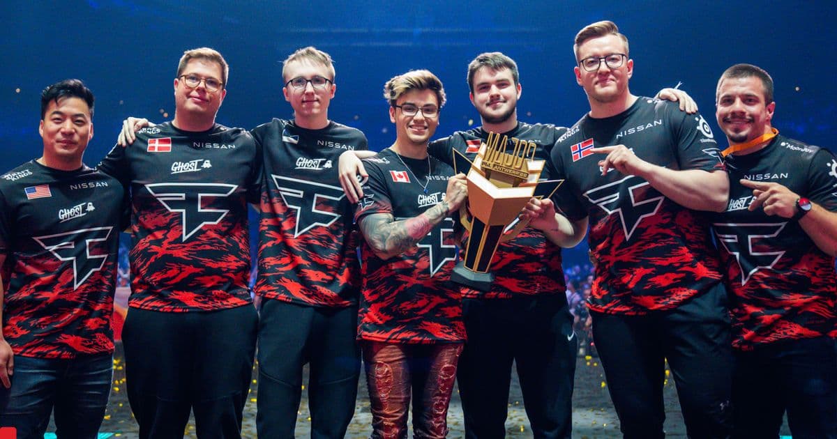 Ropz мог не попасть в FaZe Clan в 2022 году — фанаты построили теорию о прошлых планах клуба