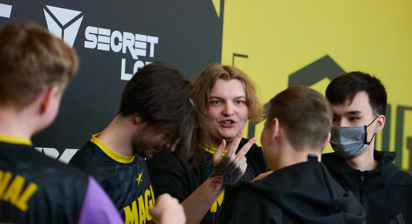 Magic с AW вышла в плей-офф PGL Astana. PARIVISION, кикнувшая AW, вылетела со счетом 1-3