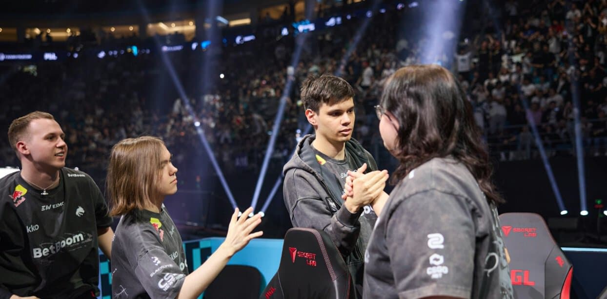 🏆 Spirit всухую снесла Falcons в финале PGL Astana. Это первая победа с августа 2025 года